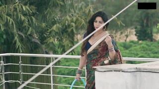 Maahi Khan Hot Milf in Sursuri-Li (2022) - Simran Khan