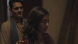 Anurita Jha Hot Kiss in Aashram S03E07 (2022) - Simran Khan