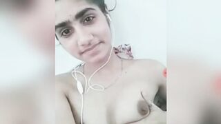 A hot girl on video call ❤️❤️