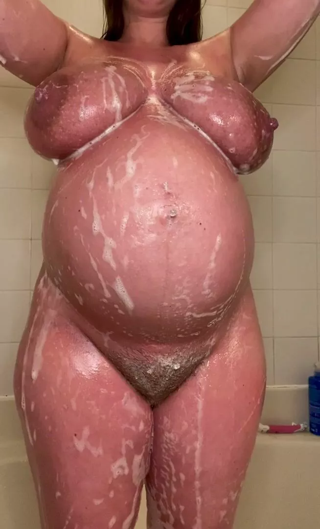 Pregnant Heavy Tits - Preggo: Big Nipples Huge Tits Pregnant Shower - Porn GIF Video | netyda.com