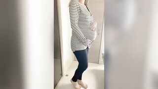 Mom to fuck toy in 5 seconds! - Pregnant Gone Wild