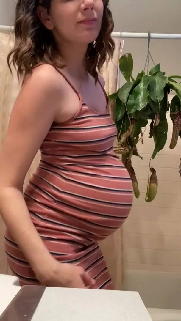 608px x 1080px - Pregnant: Watch me lift my tight dress & finger myself? - Porn GIF Video |  netyda.com