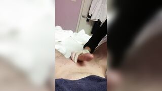 Asian waxing finishes with handjob (he lasts a few strokes only)