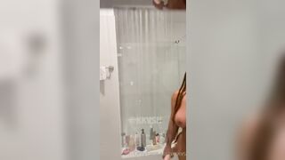 Dildo Shower Sucking - Premium Cheeks