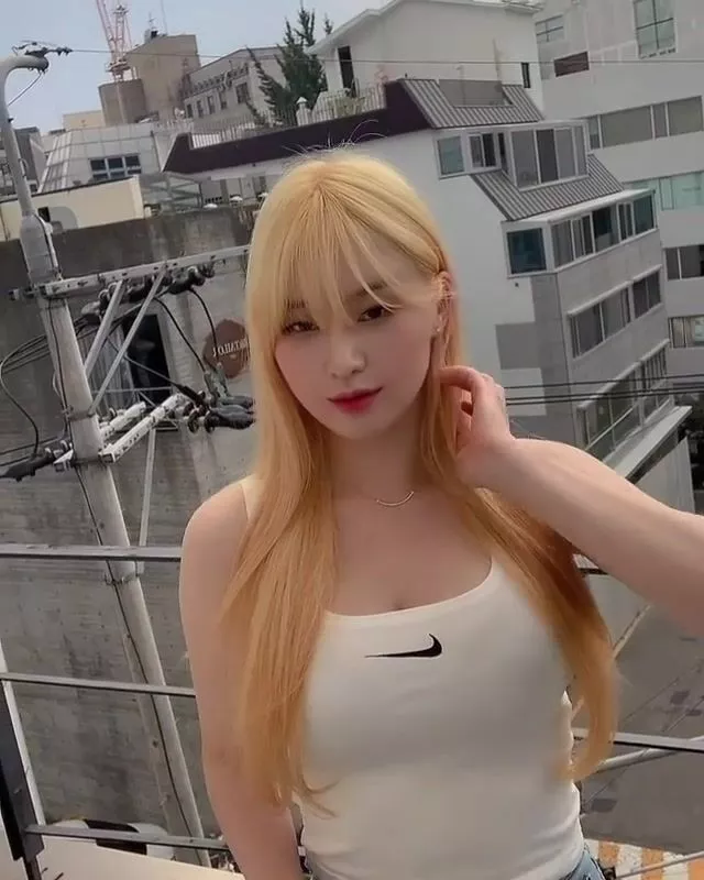 640px x 800px - Pretty Asian Girls: Sexy blonde asian - Porn GIF Video | netyda.com