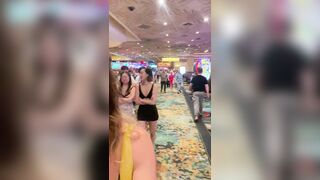 When in Vegas, amiright? - Public Flashing
