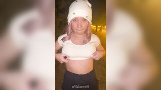 Went skating, had a naughty moment ???????? - Public Flashing