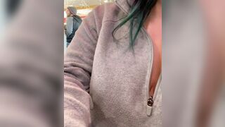 Little flash at lunch - Public Flashing