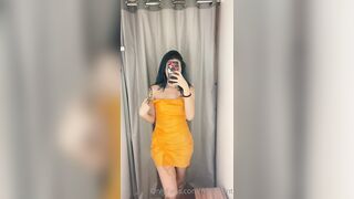 [f] Do you want to fuck me in this store fitting room?