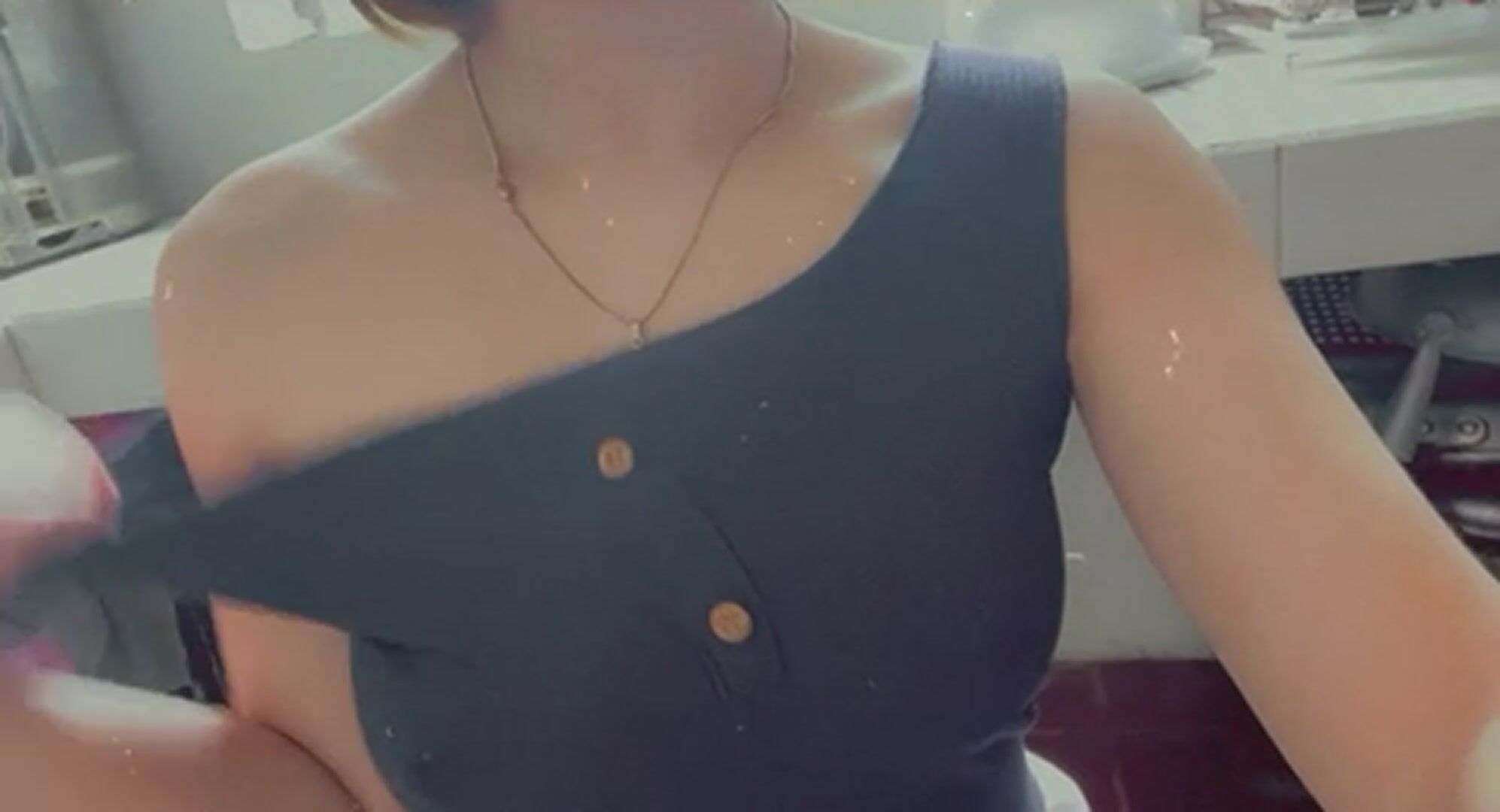 The Philippines Goes Wild: [F] fuck me while we cook pancit canton? ♥️♥️ -  Porn GIF Video | netyda.com