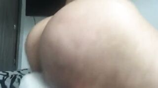 This pillow feels so good between Mommy's legs (23F) Colombia - Pillow Humping