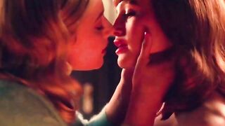 Lili Reinhart & Madelaine Petsch Kiss ???????????? - Riverdale Sexy Content
