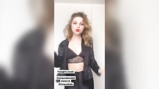 Stunning - Sammi Hanratty