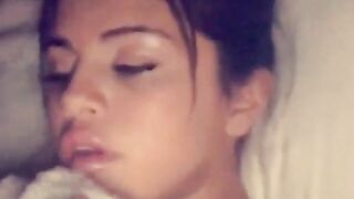 Trying to sleep - Selena Gomez