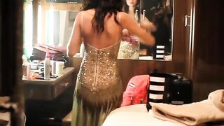 Gorgeous Queen ready to go onstage ???????? - Selena Gomez