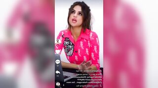 Workn on her night moves - Selena Gomez