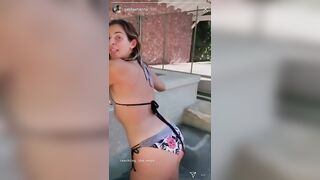 Gabbie Hanna Twerking - slowmo